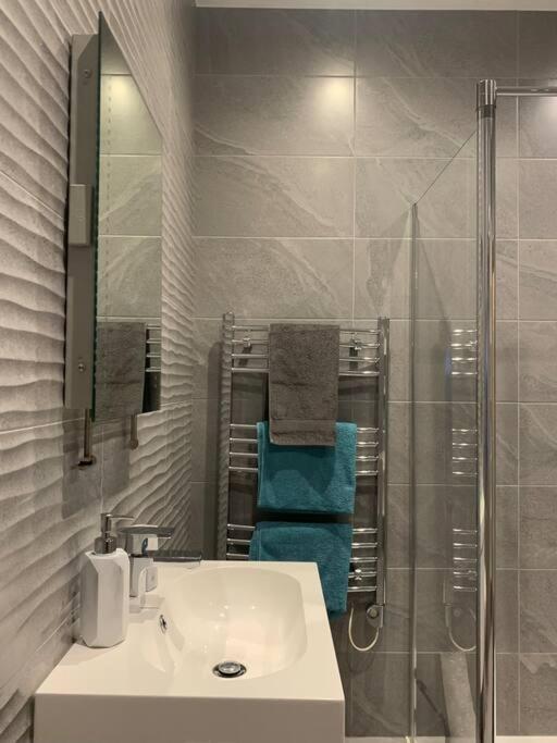 Apartament Cotswold Chapel, Sleeps Up To 5 In Kingsize Beds Chipping Norton Zewnętrze zdjęcie